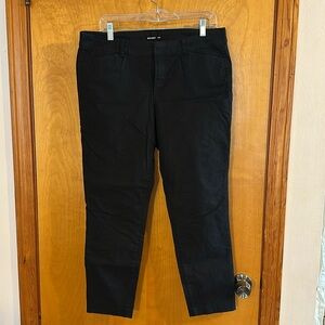 Black Old Navy Pixie Pant